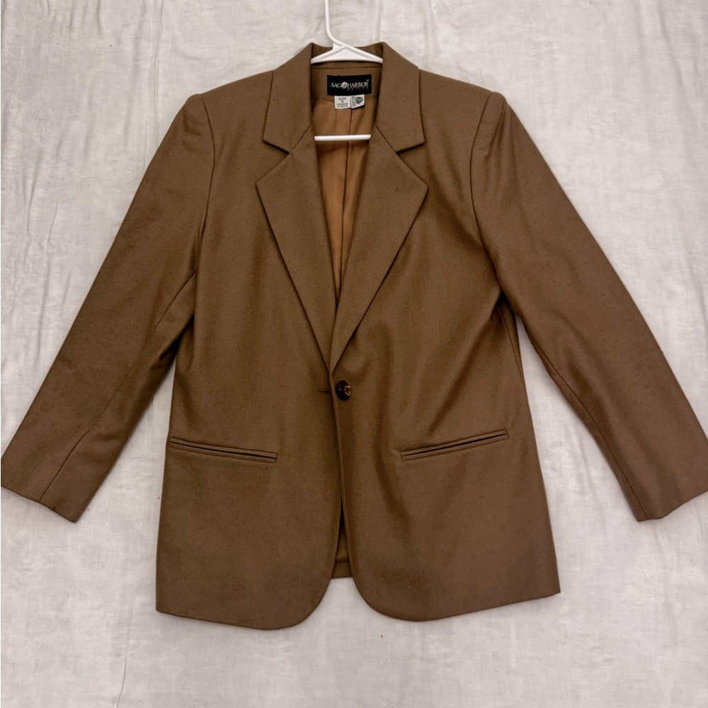 Sag Harbor Petite 100% wool Camel colored blazer